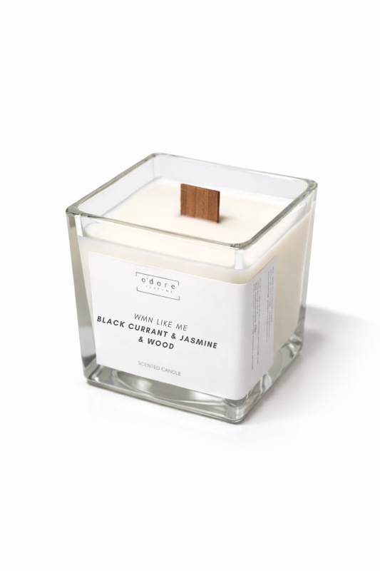 o'dore sójová svíčka WMN LIKE ME Black Currant & Jasmine & Wood 1